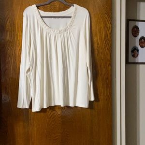 COPY - LIZCLAIBORNE /  top in cream / size XL